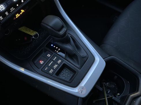 Used 2025 Toyota RAV4 XLE image 20