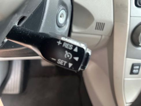 Used 2012 Toyota Corolla LE image 19