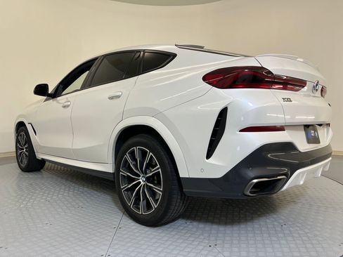 Used 2022 BMW X6 M50i w/ Executive Package image 3