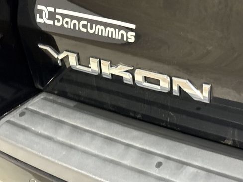 Used 2018 GMC Yukon SLE w/ HD Trailering Package AWD/4WD image 26