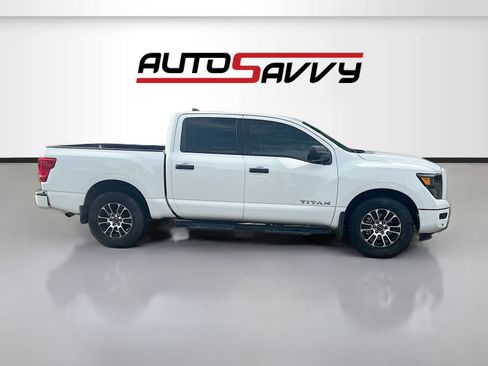 Used 2023 Nissan Titan SV w/ SV Convenience Package RWD image 8