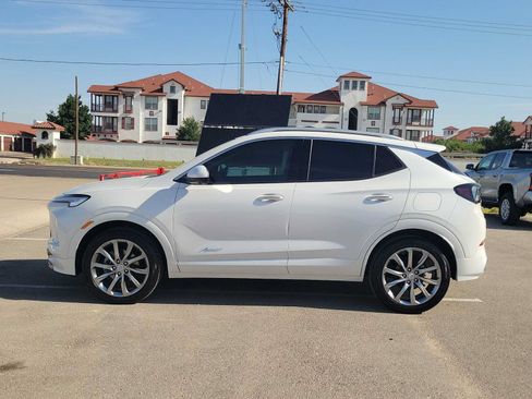 Used 2025 Buick Encore GX Avenir w/ Avenir Technology Package AWD/4WD image 5