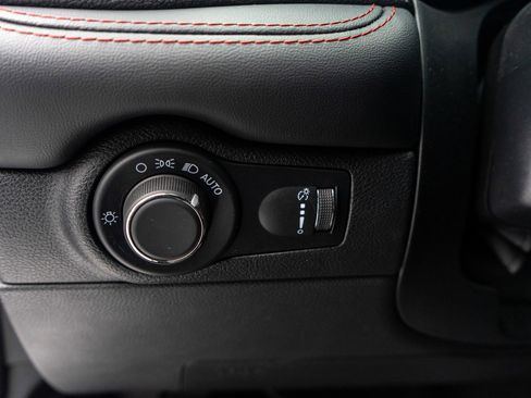 Used 2025 Dodge Durango GT image 16