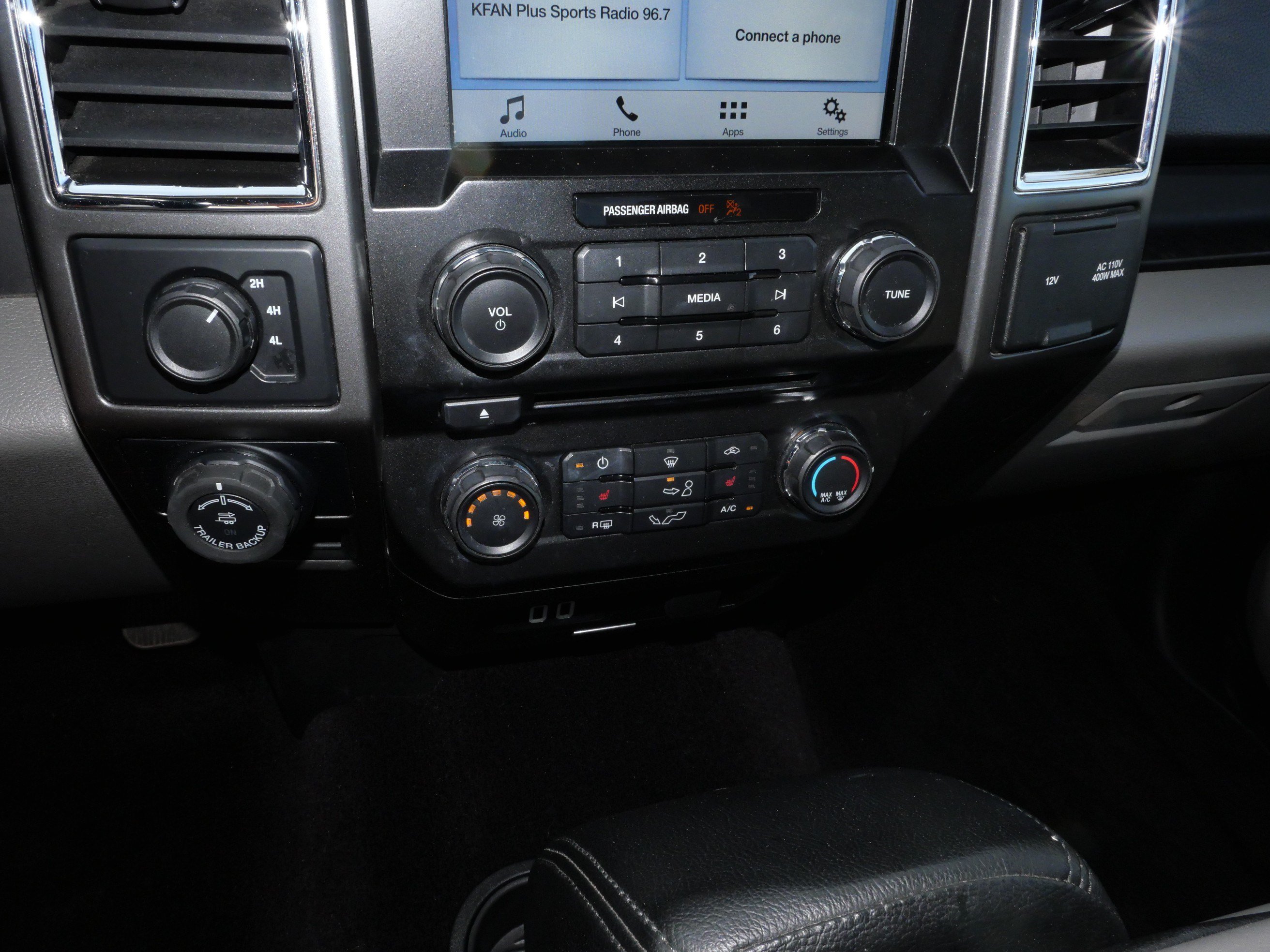 Used 2017 Ford F150 XLT w/ Equipment Group 302A Luxury AWD/4WD image 24