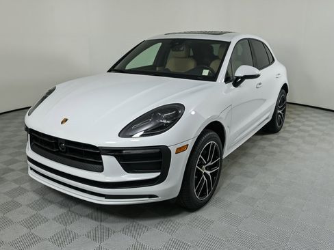 New 2025 Porsche Macan image 1