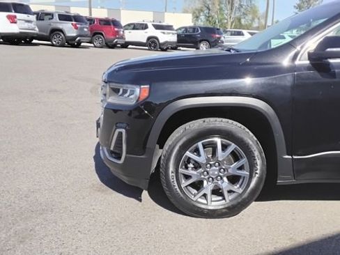 Used 2023 GMC Acadia SLT image 4