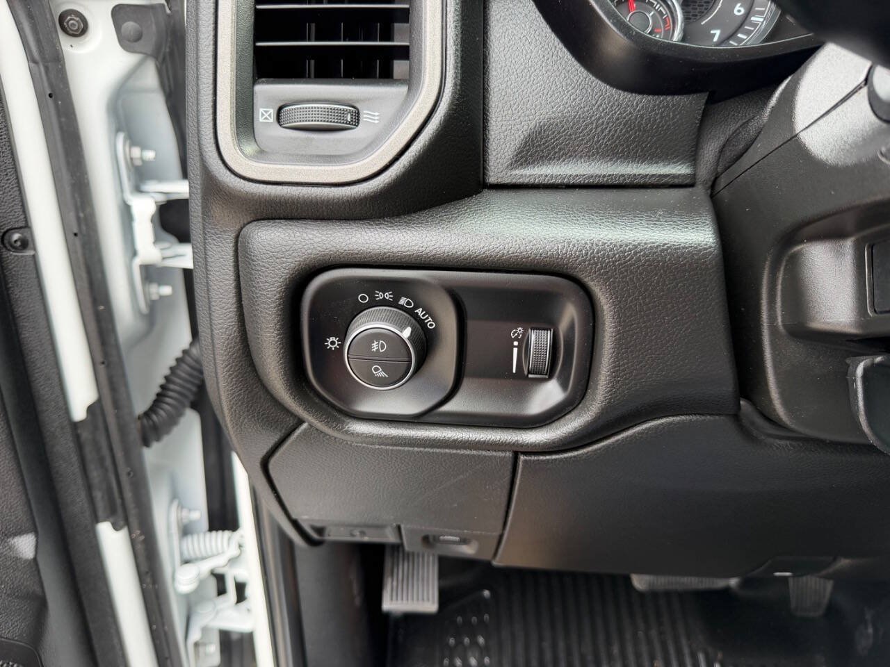 Used 2024 RAM 2500 Tradesman w/ Protection Group AWD/4WD image 16