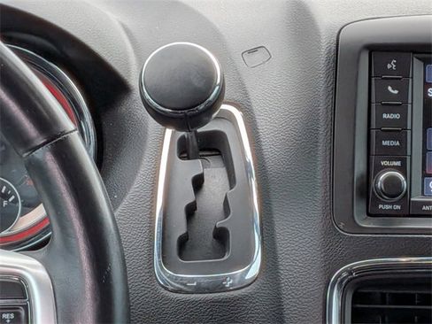 Used 2018 Dodge Grand Caravan GT image 18