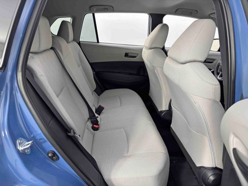 Used 2026 Toyota Corolla Cross LE image 35