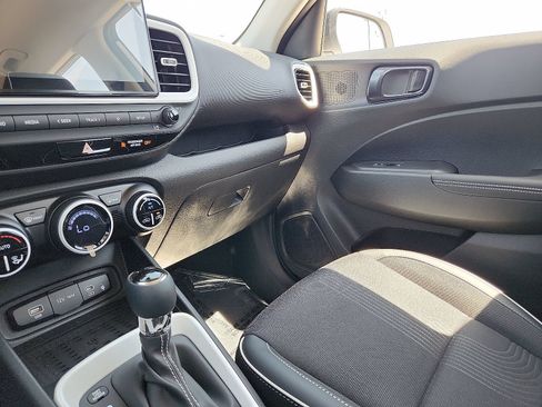 New 2026 Hyundai Venue SEL FWD image 19