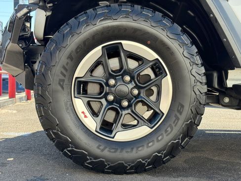 Used 2022 Jeep Wrangler Unlimited Rubicon w/ LED Lighting Group image 15