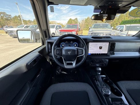 Used 2025 Ford Bronco Big Bend image 12