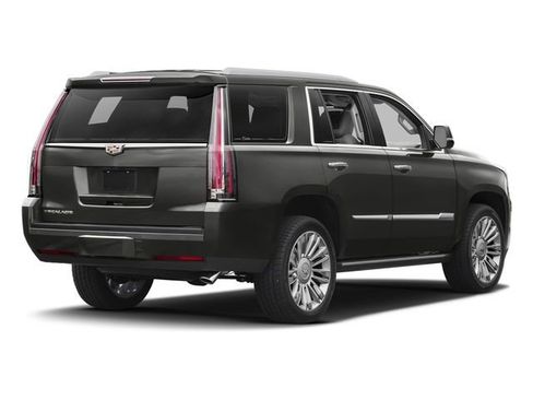 Used 2018 Cadillac Escalade Platinum image 3