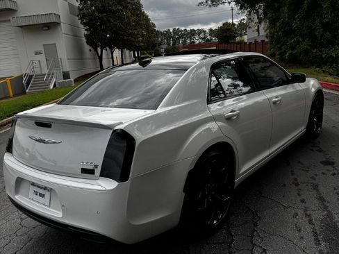 Used 2015 Chrysler 300 S w/ 300S Premium Group RWD image 9