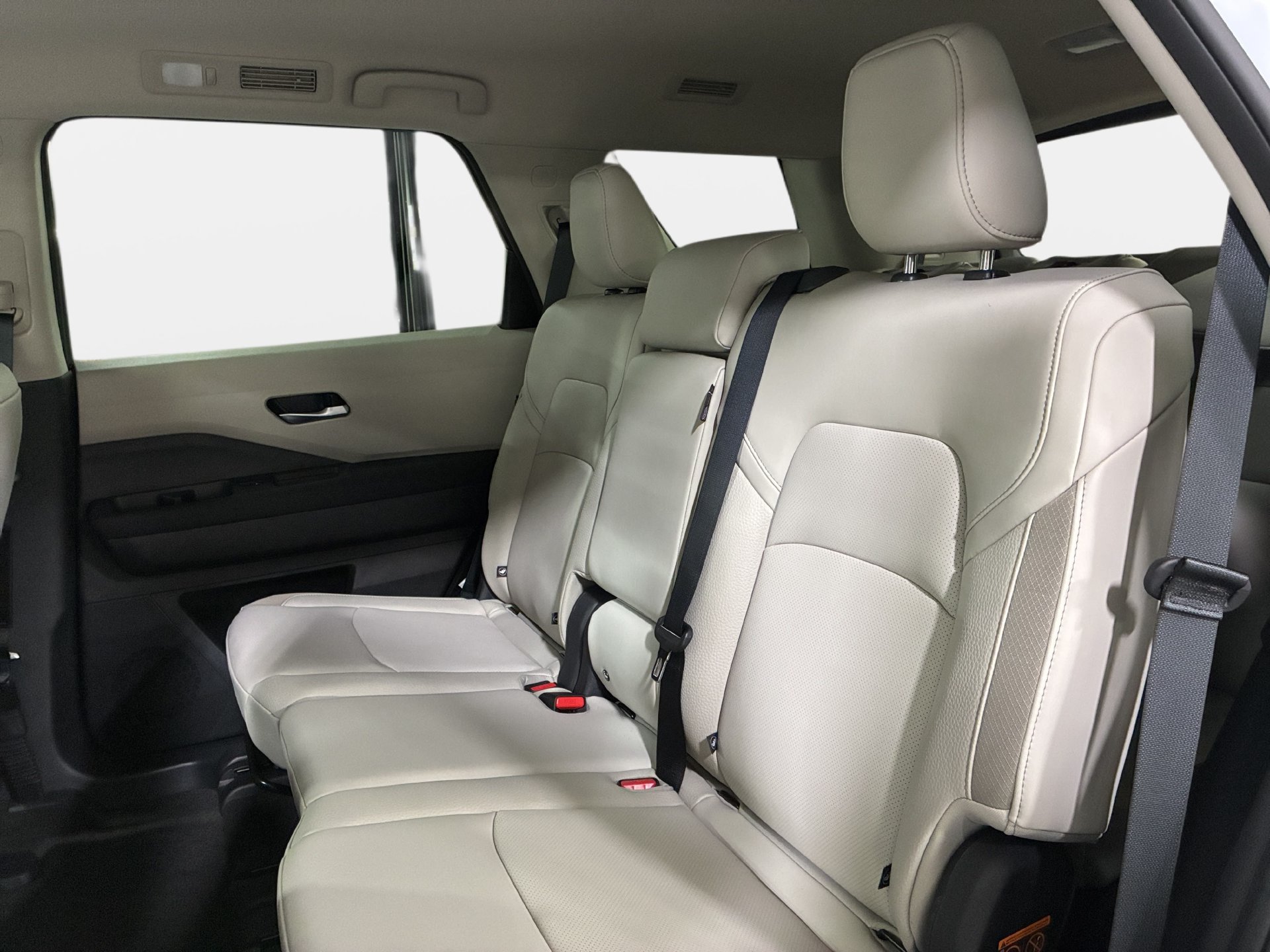 New 2026 Nissan Pathfinder SL FWD image 14