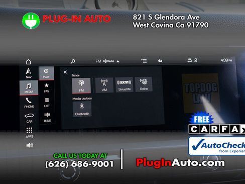 Used 2023 Porsche Macan AWD/4WD image 30