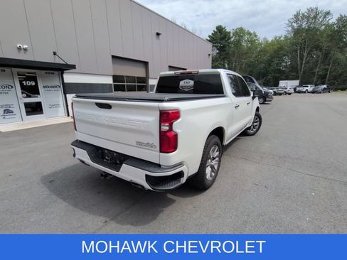 Used 2019 Chevrolet Silverado 1500 High Country w/ Technology Package AWD/4WD image 4