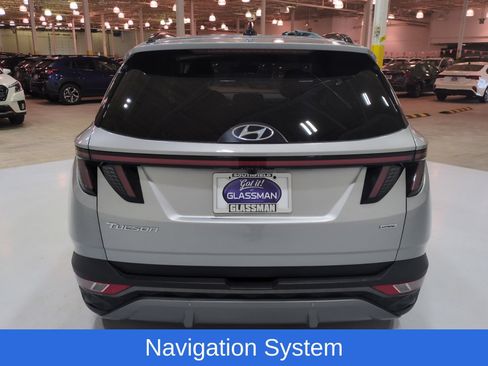 Certified 2024 Hyundai Tucson Limited AWD/4WD image 4