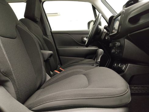 Used 2023 Jeep Renegade Latitude w/ Sun/Sound Group AWD/4WD image 21
