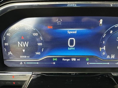 Used 2024 Chevrolet Silverado 1500 RST image 35