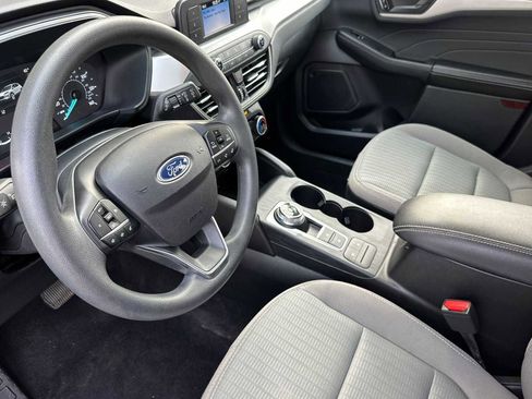 Used 2022 Ford Escape S image 4