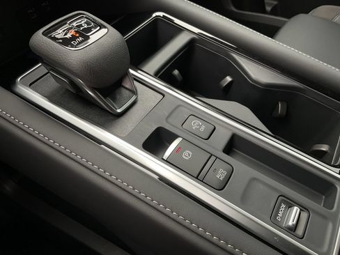 New 2026 Nissan Pathfinder SL FWD image 37
