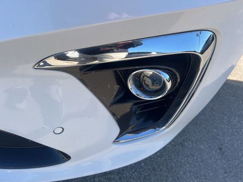 Certified 2020 Kia Sorento SX image 32