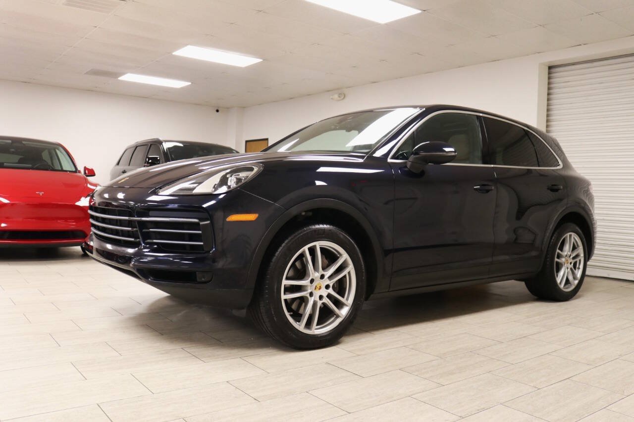 Used 2020 Porsche Cayenne Turbo AWD/4WD image 2