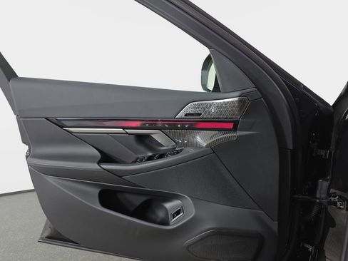 New 2026 BMW 550e xDrive 550e xDrive image 27