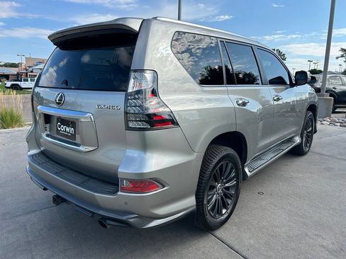 Used 2023 Lexus GX 460 Premium w/ Accessory Package AWD/4WD image 9