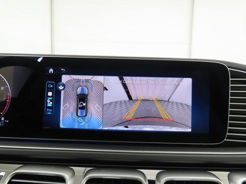 New 2026 Mercedes-Benz GLS 580 4MATIC image 16