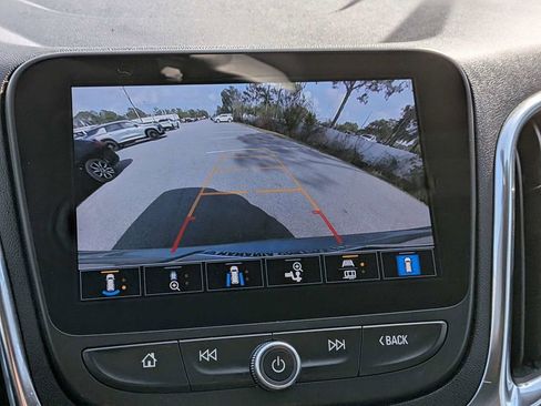 Used 2024 Chevrolet Equinox LT image 19