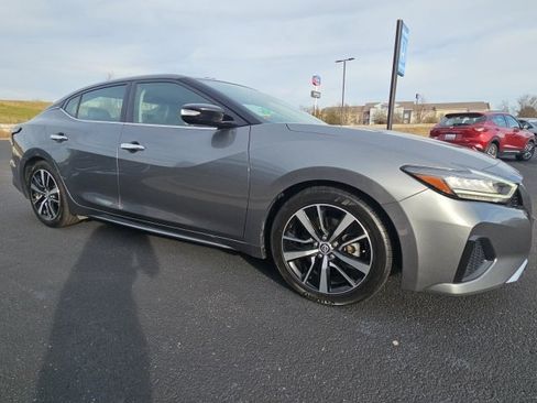 Used 2023 Nissan Maxima SV w/ Floor Mat Group image 3