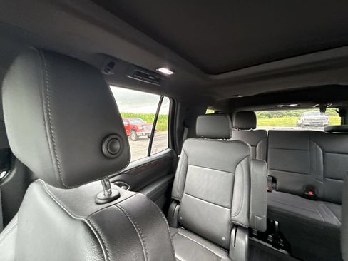 Certified 2023 Chevrolet Tahoe Z71 w/ Luxury Package AWD/4WD image 10