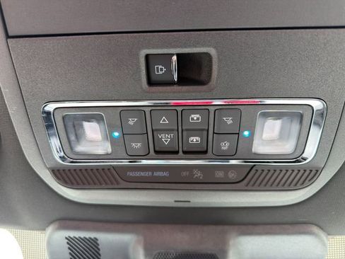 Used 2025 Ford F150 Lightning Platinum AWD/4WD image 43