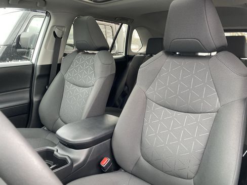 Used 2024 Toyota RAV4 XLE image 10