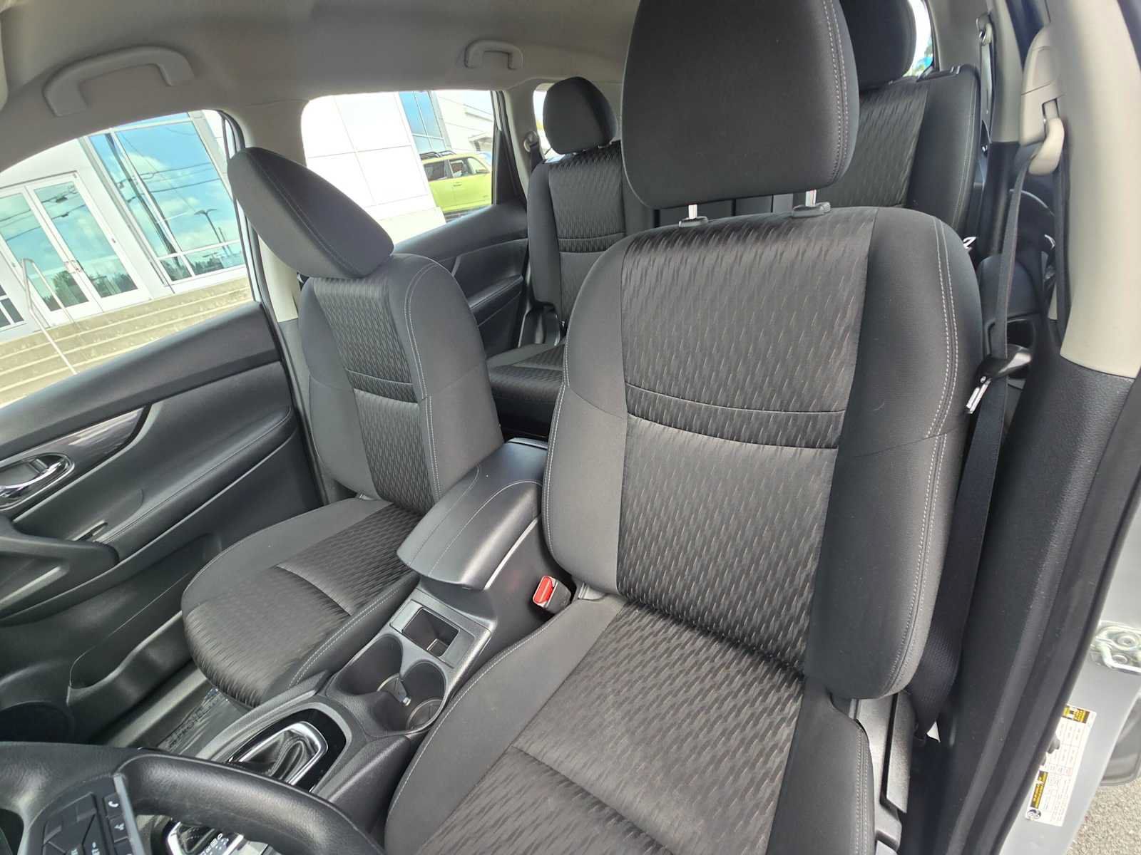 Used 2018 Nissan Rogue S AWD/4WD image 22