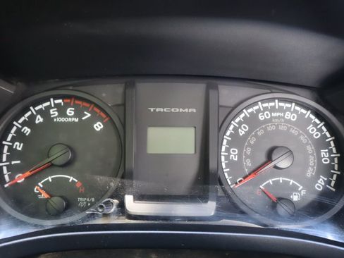 Used 2016 Toyota Tacoma SR AWD/4WD image 27