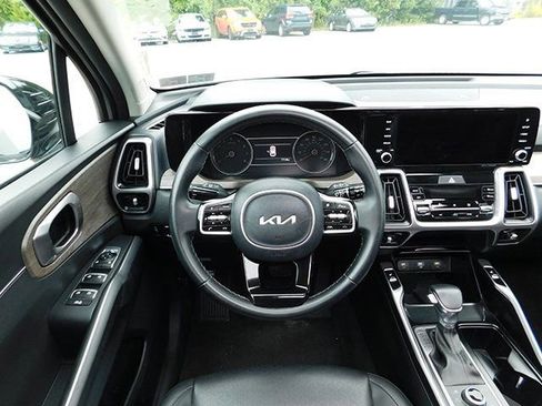 Used 2022 Kia Sorento S w/ Panoramic Sunroof Package image 14