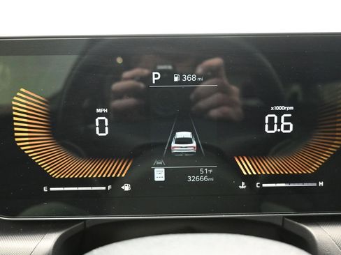 Used 2025 Kia K4 LXS image 11