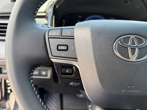 Used 2026 Toyota Camry SE FWD image 21