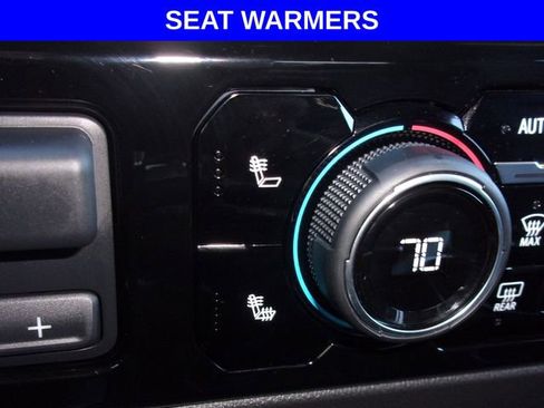 Used 2024 Chevrolet Silverado 1500 LT Trail Boss w/ LT Trail Boss Premium Package AWD/4WD image 8