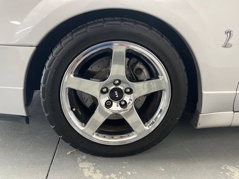 Used 2004 Ford Mustang Cobra RWD image 4