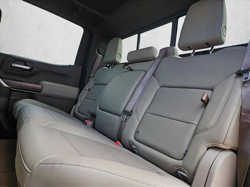 Used 2019 GMC Sierra 1500 SLT AWD/4WD image 18