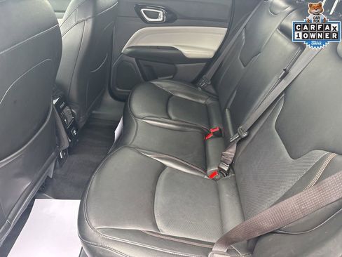 Certified 2022 Jeep Compass Limited image 25