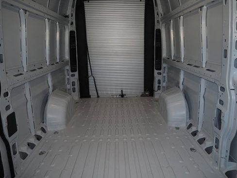 New 2025 RAM ProMaster 3500 w/ Roll-Up Rear Door Package image 17