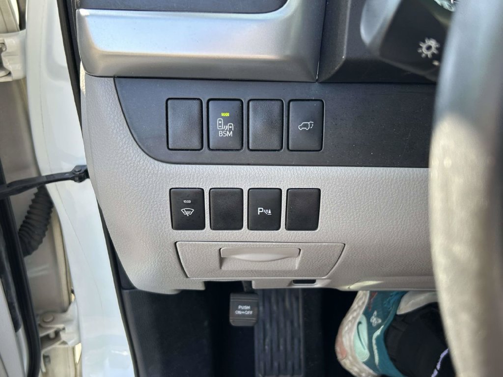 Used 2015 Toyota Highlander Limited FWD image 20
