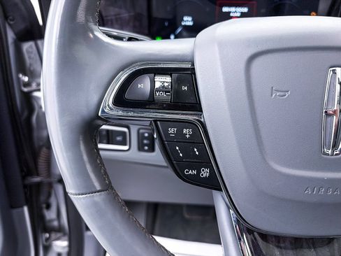 Used 2021 Lincoln Navigator Reserve w/ Luxury Package image 36