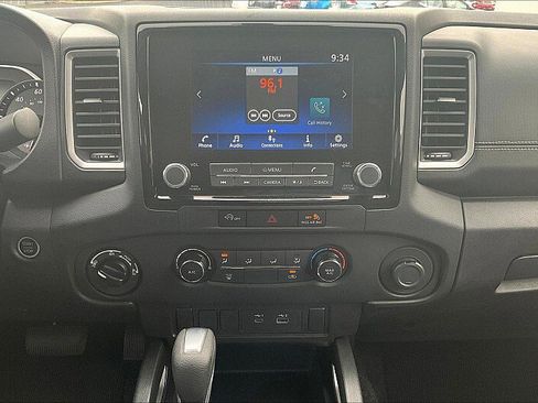 Used 2023 Nissan Frontier SV image 26