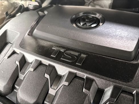 Used 2018 Volkswagen Tiguan SEL Premium AWD/4WD image 34